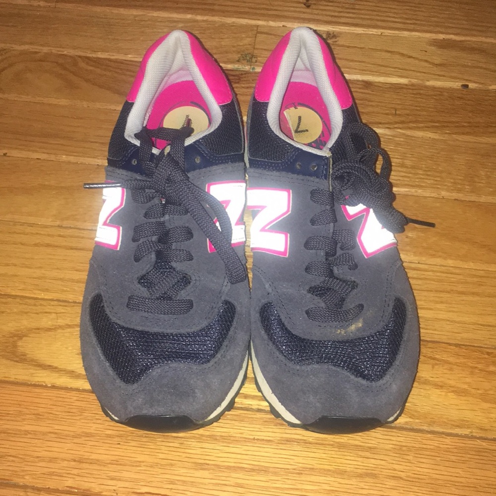 Girl’s sneakers
